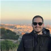 Profesor de apoyo escolar especializado en idiomas. Titulado en inglés y lenguas clásicas con mención en italiano + alemán